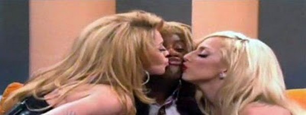 scandal kisses 13 Scandal Celebrities Kisses