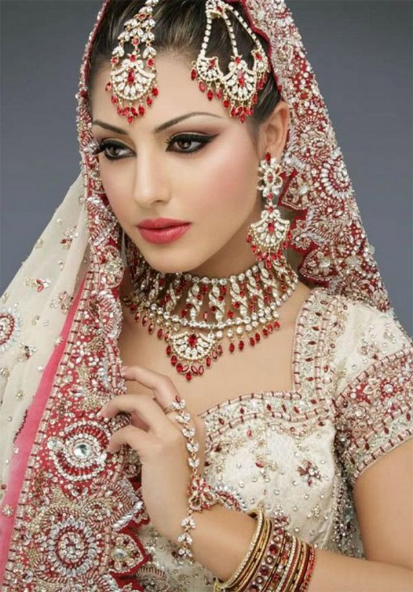 Lovely & Gorgeous Beauty Of Indian Brides