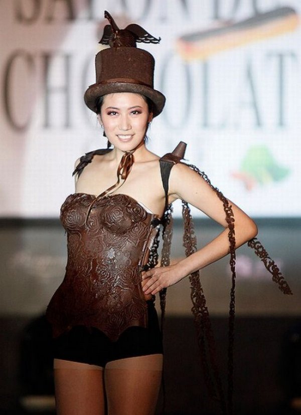 chocolate fashion 01 Would You Like To Dress In Chocolate?