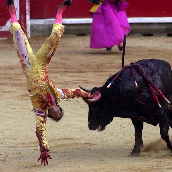 matador spain 05 Dramatic Moments When Matadors Get Gored by a Bull
