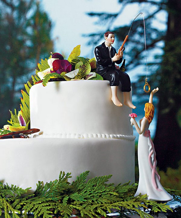 wedding cake 08 25 Funny Ways to Decorate Your Special Wedding Cake 