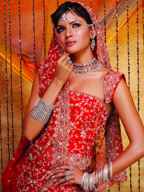 indian brides 10 Lovely & Gorgeous Beauty Of Indian Brides