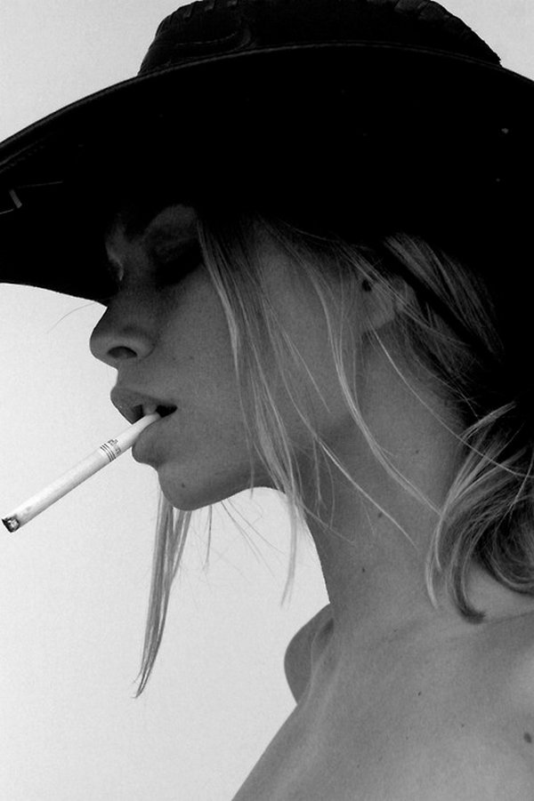 smoking women 16 Smoking Women: Hot Or Not?