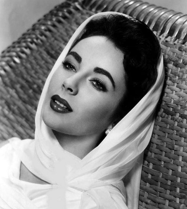 beauties by people com 05 Top 35 Most Beautiful Hollywood Beauties Through The Decades By People.com