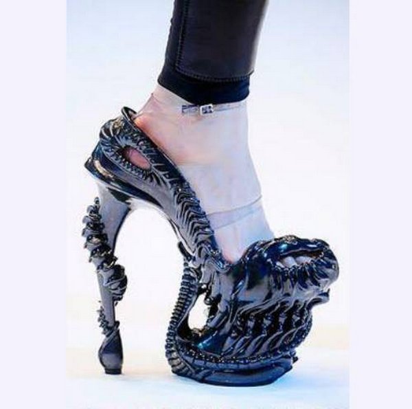if shoes could kill 11 15 Fantastic Shoes Photos. Be Careful!