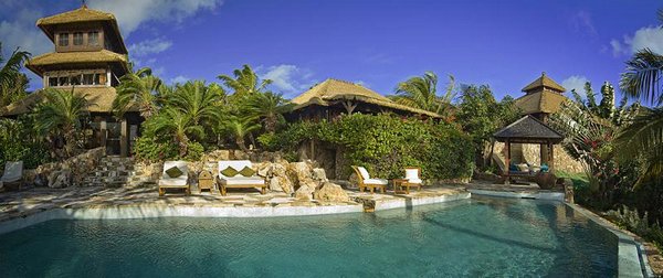 sir richard bransons necker island 16 Want To Go To A Isolated Island? 