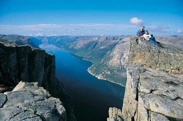 the craziest cliffs in norway 05 The Craziest Cliffs In Norway