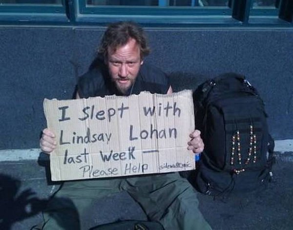 homeless signs 05 Creative Hilarious But Sad Homeless Signs