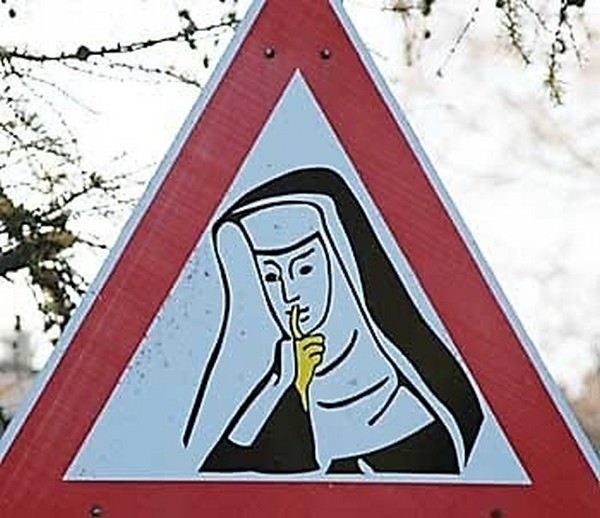 17 funniest road signs ever 11 17 Funniest Warning Giving Signs Ever Found