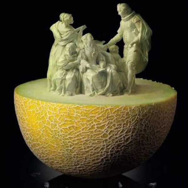 amazing fruit 04 10 Amazing Edible Sculptures Carved In Fruit