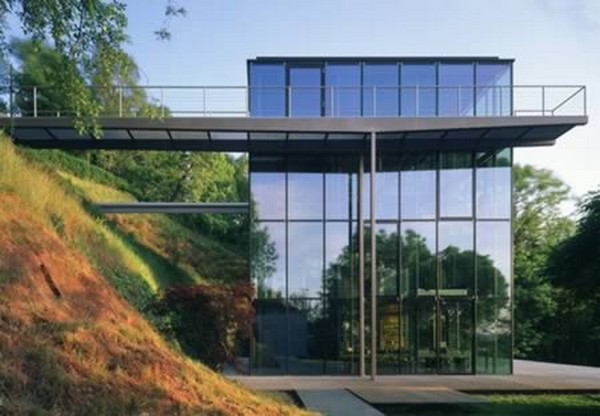 modern glass house 05 Top 10 Modern Dream Houses Made of Glass