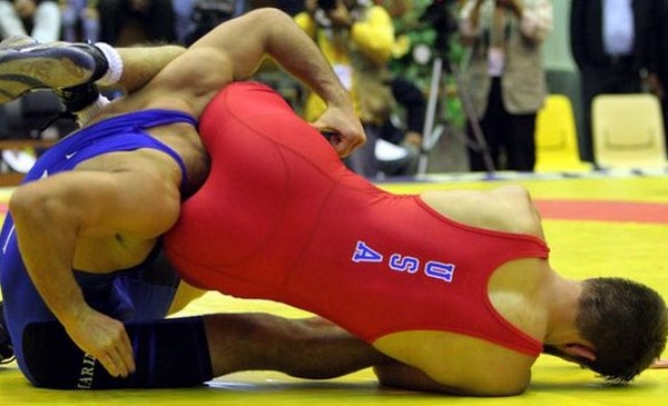 crazy and funny sports photos 01 Hilariously Funny Sports Photos: Stopped at Precisely The Right Moment