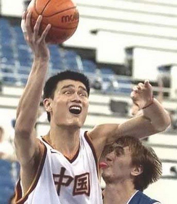 crazy and funny sports photos 05 Hilariously Funny Sports Photos: Stopped at Precisely The Right Moment
