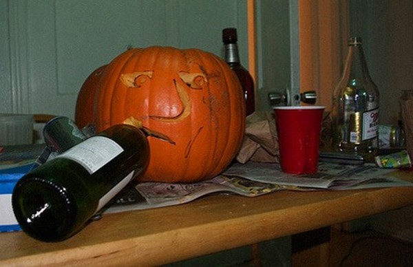drunk pumpkins 15 Pumpkins + Alcohol = Not Feeling So Good