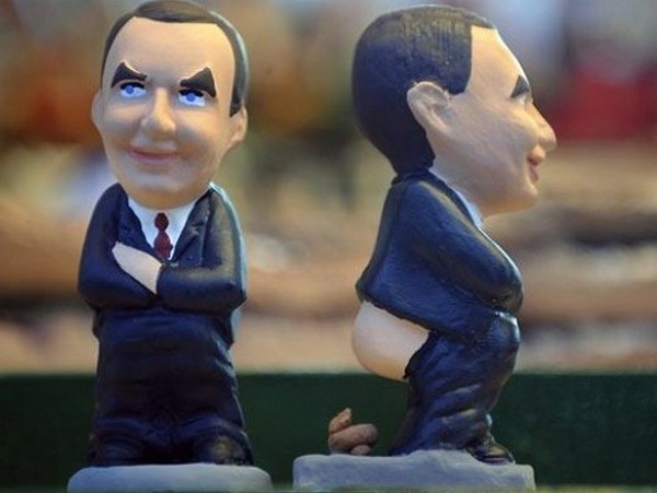 shit that worlds leaders do 11 Creative World Leaders Figurines; Who We are And What We Do