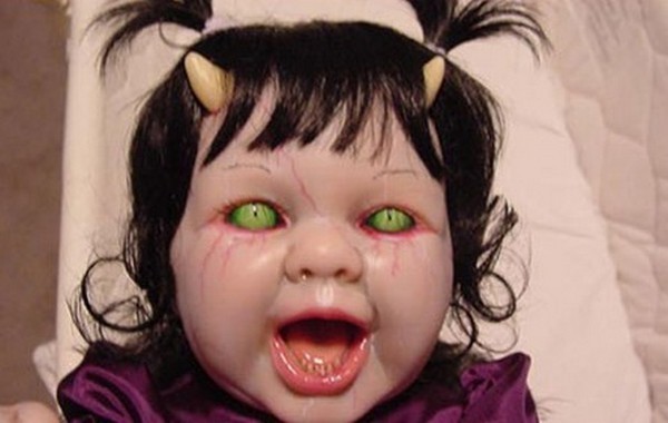 horror baby dolls 04 Want To Get Scared By a Doll? Check Out These 7 Horror Dolls