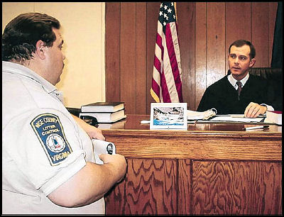 Odd Story of Judge and Defendant Gaming Together