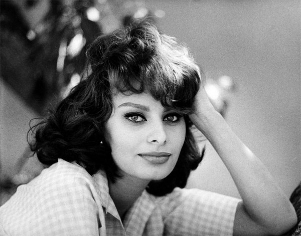 Top 35 Most Beautiful Hollywood Beauties Through The Decades By People.com