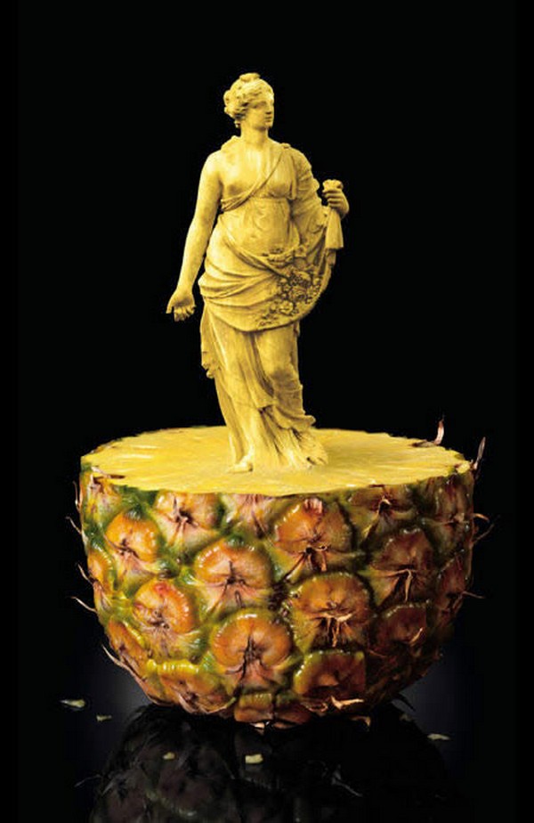 10 Amazing Edible Sculptures Carved In Fruit